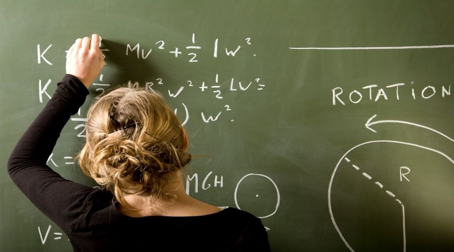 Should you make the effort to introduce famous mathematicians to your pupils? 