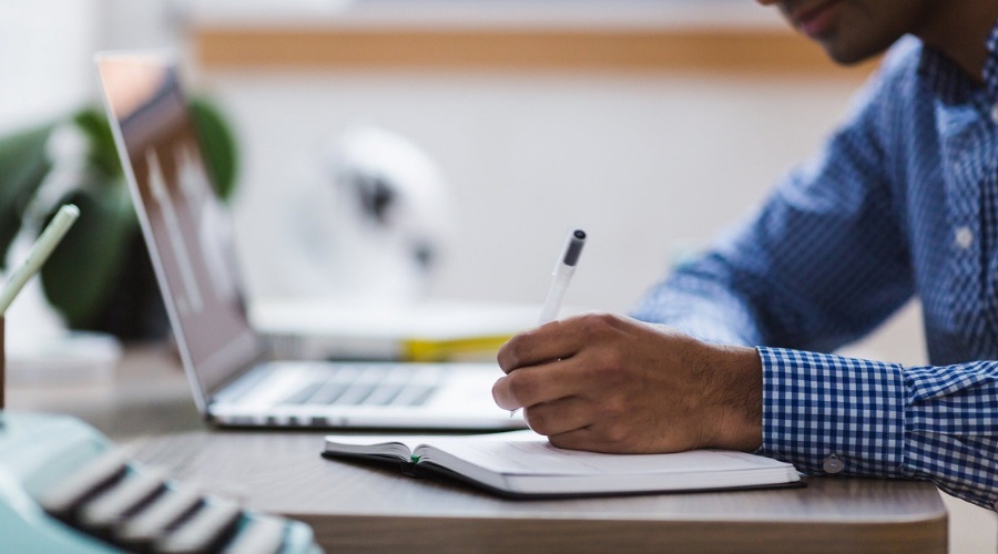 With this new way of learning online it’s important to having a good start to your course. It helps fill that gap of forming relationships.