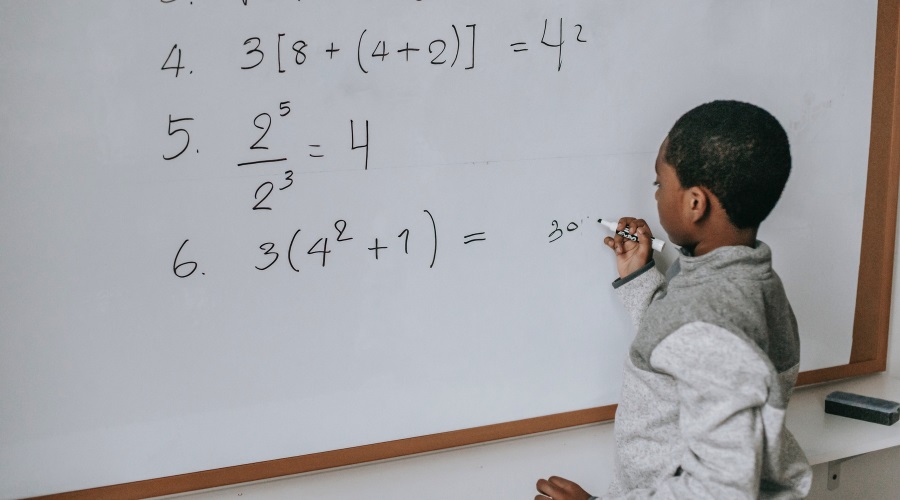 Learn more about Royal Institution (Ri) Mathematics Masterclasses which are an exciting programme of mathematics workshops aimed at Secondary school pupils!