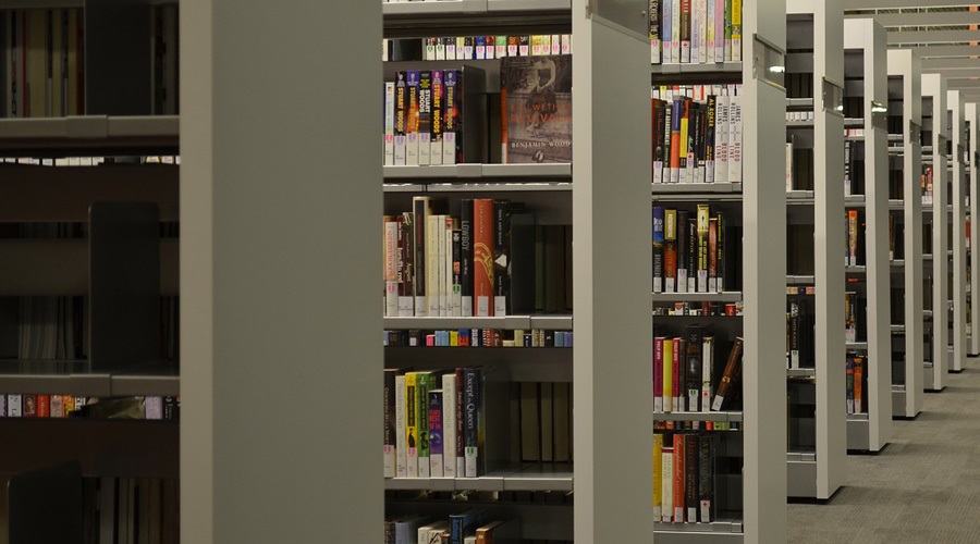 If a KS4 or KS5 student asked you to suggest a book on mathematics to read, what would you recommend?